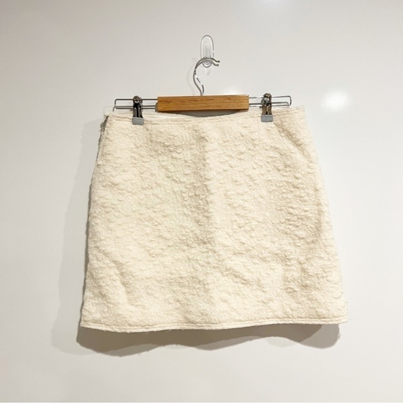 Theory A-Line Mini Skirt in Wool Boucle - Picture 5 of 9